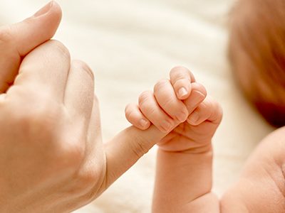 پرداخت ۳۸۸ میلیارد ریال تسهیلات قرض‌الحسنه فرزندآوری توسط بانک اقتصادنوین