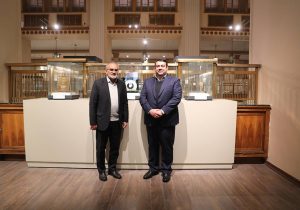 دیدار معاون رییس جمهور با سرپرست بانک ملی و بازدید از موزه بانک