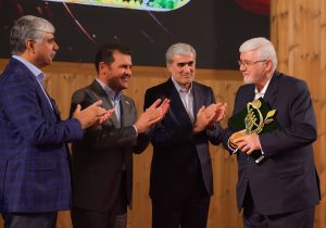 مدیرعامل بانک پاسارگاد عنوان ملی «فرد اثرگذار در تأمین مالی فناوری و نوآوری ایران» را دریافت کرد