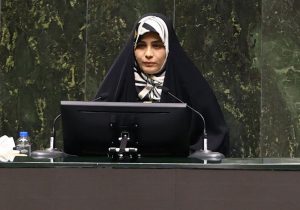 سفره‌ مردم در میدان عمل هر روز کوچکتر از دیروز می‌شود