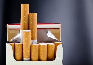 دود شدن سیگار قاچاق در تعزیرات