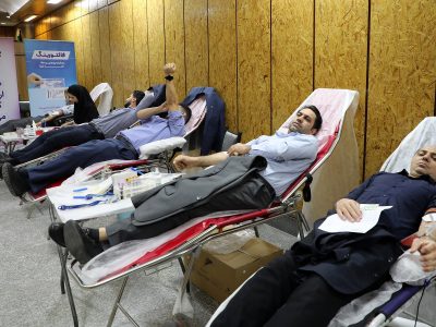 مشارکت گسترده کارکنان بانک رفاه کارگران در امر انسان‌دوستانه اهدای خون