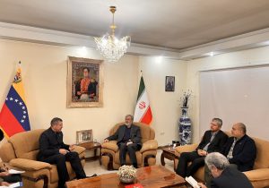 آمریکا به دنبال مقابله با ملتهای آزاده و مبارز است/ بسیج تودههای مردمی نسخه شفابخش در مقابله با آمریکا