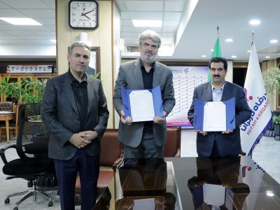 بانک رفاه کارگران و دانشگاه آزاد اسلامی تفاهم‌نامه همکاری امضا کردند