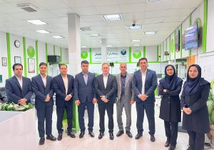 بازدیدهای میدانی مدیر شعب پست‌بانک خوزستان با هدف توسعه خدمات بانکی و حمایت از تولید
