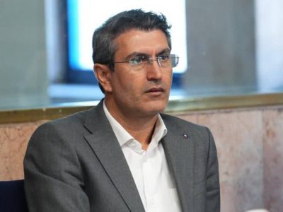 بانک سینا با بهرهگیری از تمامی ظرفیتهای مالی و اعتباری خود، حمایت از بخش صنعت را در اولویت قرار داده است