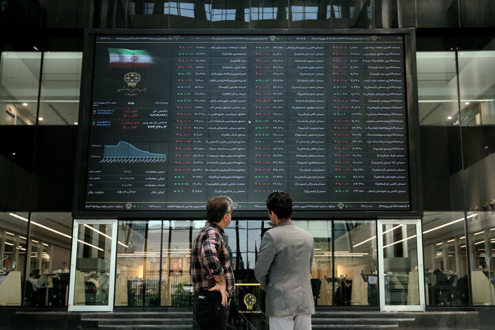 اراده دولت مهمترین عامل رشد اخیر بورس بود/ خروج بازار از وضعیت اورژانسی اراده دولت مهمترین عامل رشد اخیر بورس بود/ خروج بازار از وضعیت اورژانسی